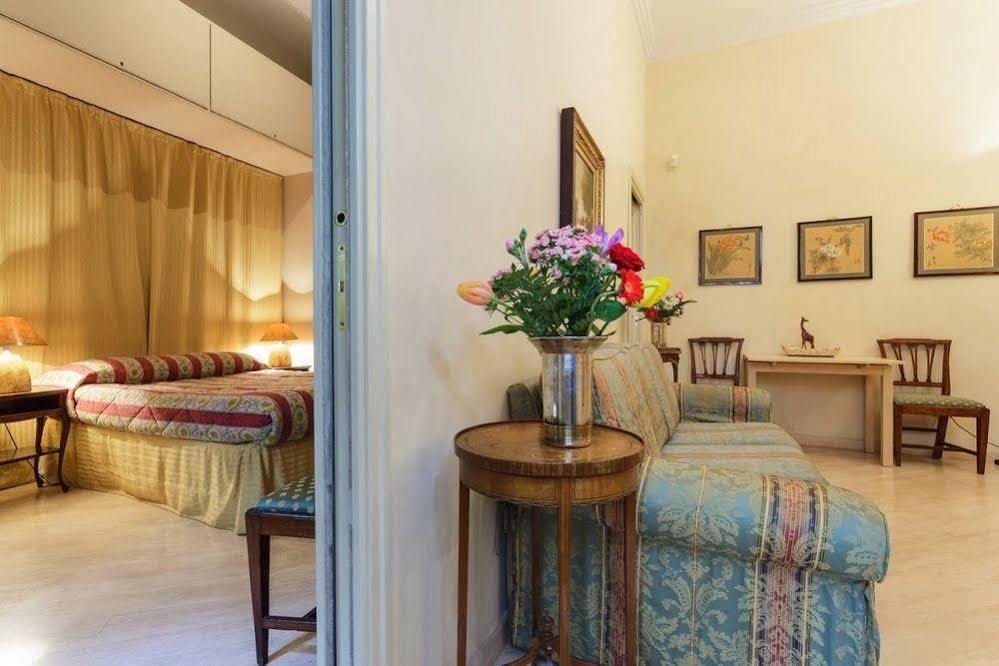 Appartement Dimora Storica Palazzo Marescalchi Belli à Rome Extérieur photo