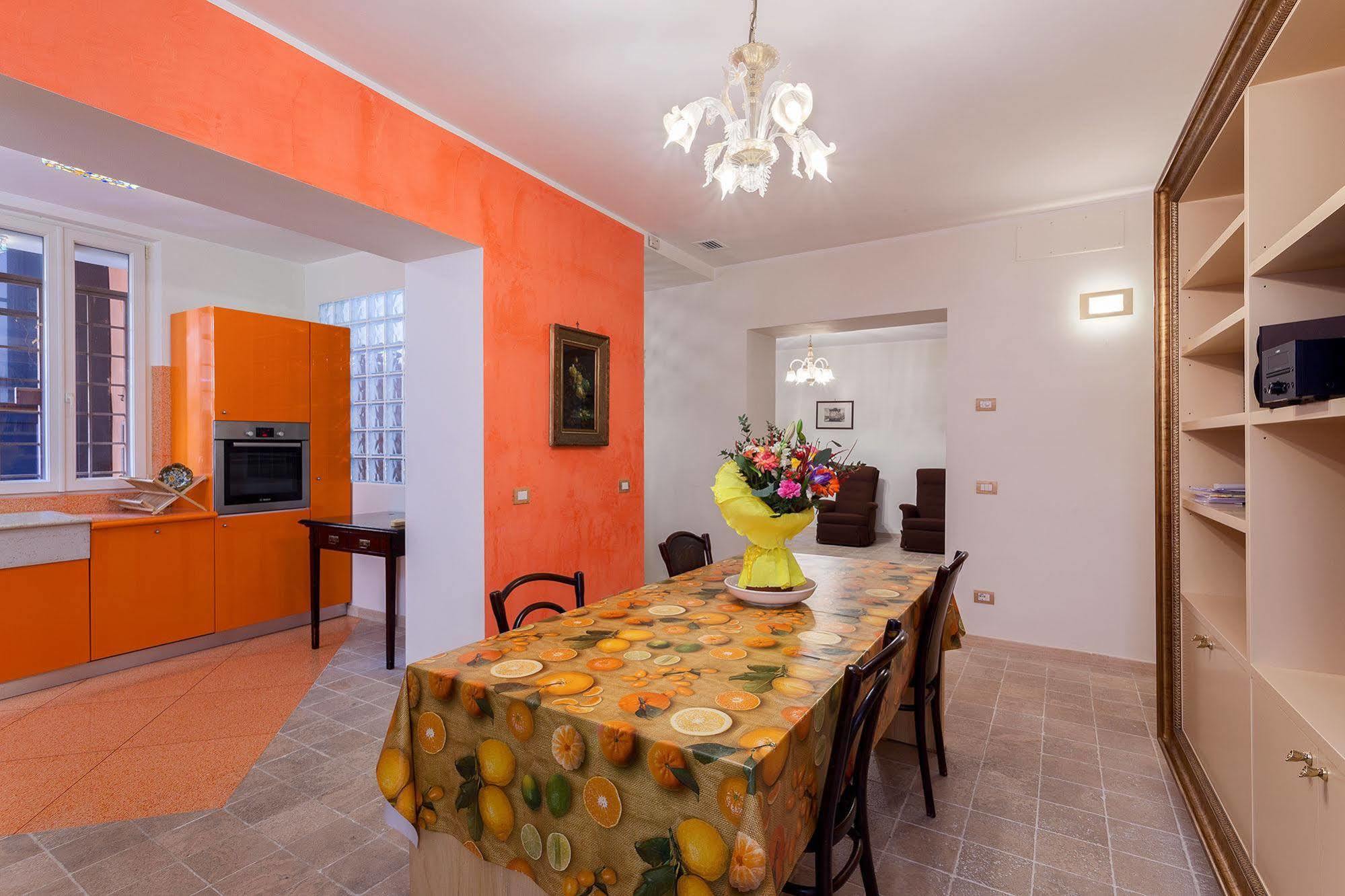 Appartement Dimora Storica Palazzo Marescalchi Belli à Rome Extérieur photo