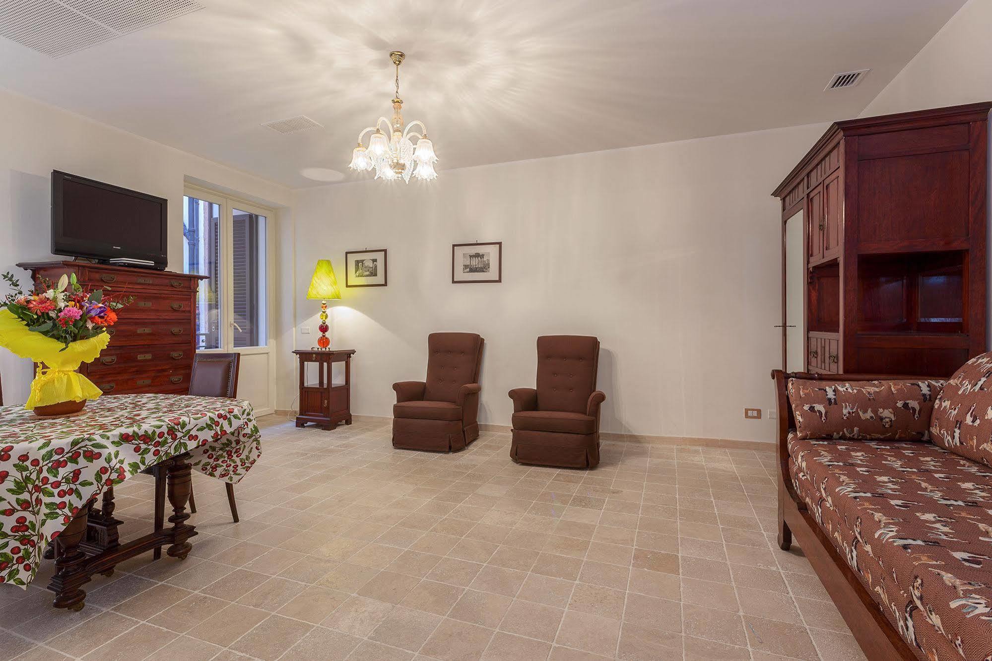 Appartement Dimora Storica Palazzo Marescalchi Belli à Rome Extérieur photo