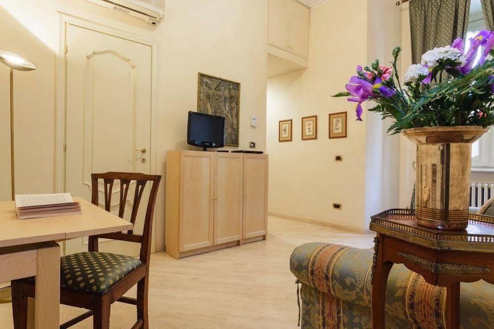 Appartement Dimora Storica Palazzo Marescalchi Belli à Rome Extérieur photo